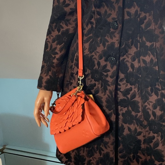 PATRICIA NASH ORANGE PETALLED HANDBAG/ CROSSBODY NEW WITH CERTS & DUSTBAG - Picture 13 of 13